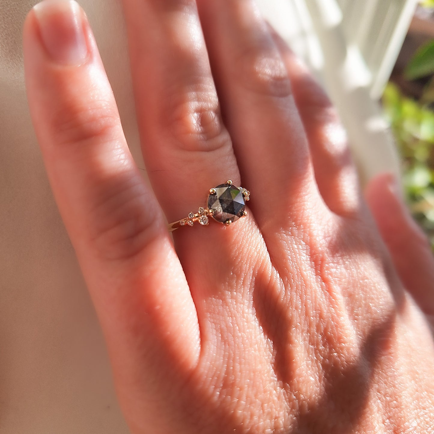 טבעת קלאסטר רוז קאט | Salt & Pepper