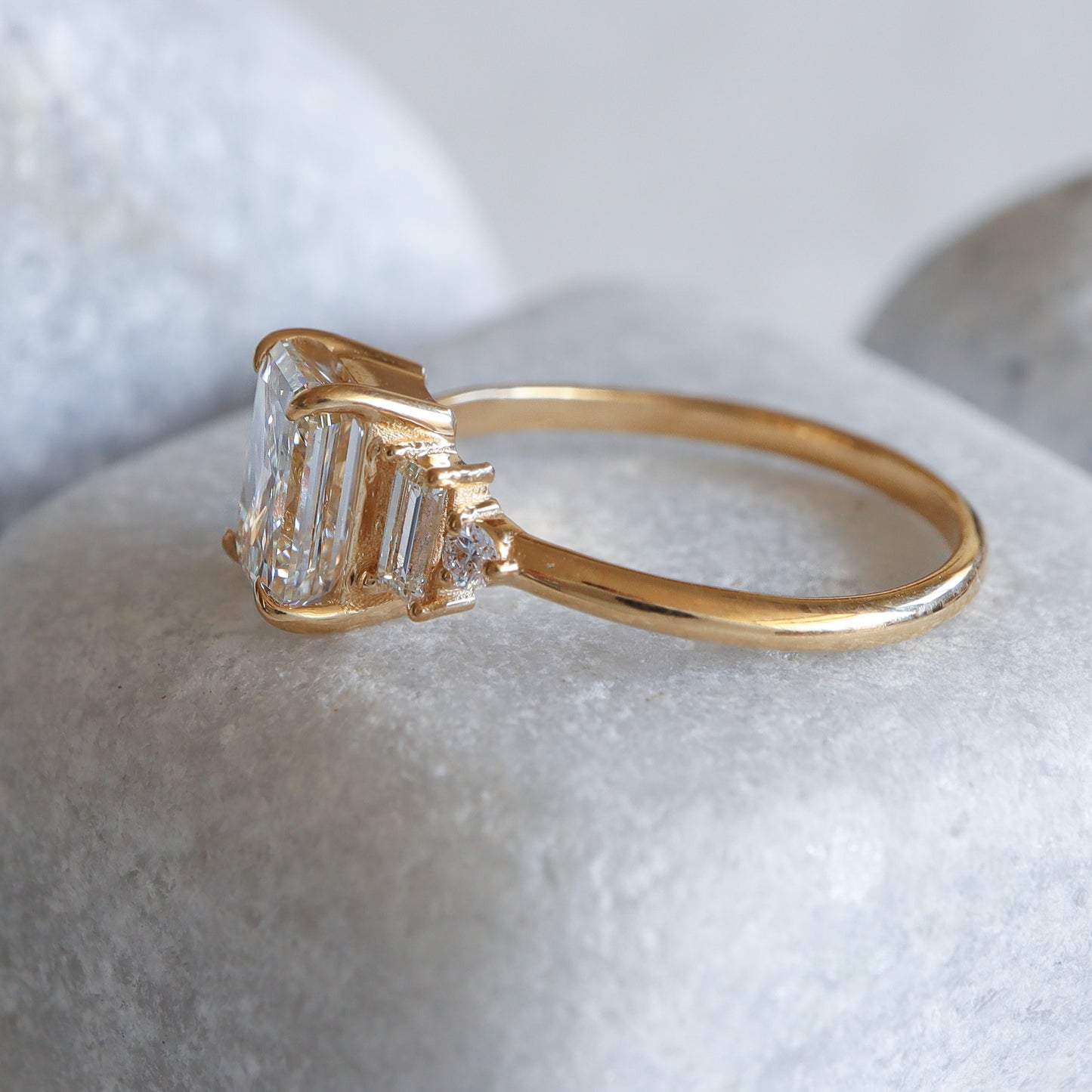 טבעת יהלום ראדיאנט | באגט ועגולות