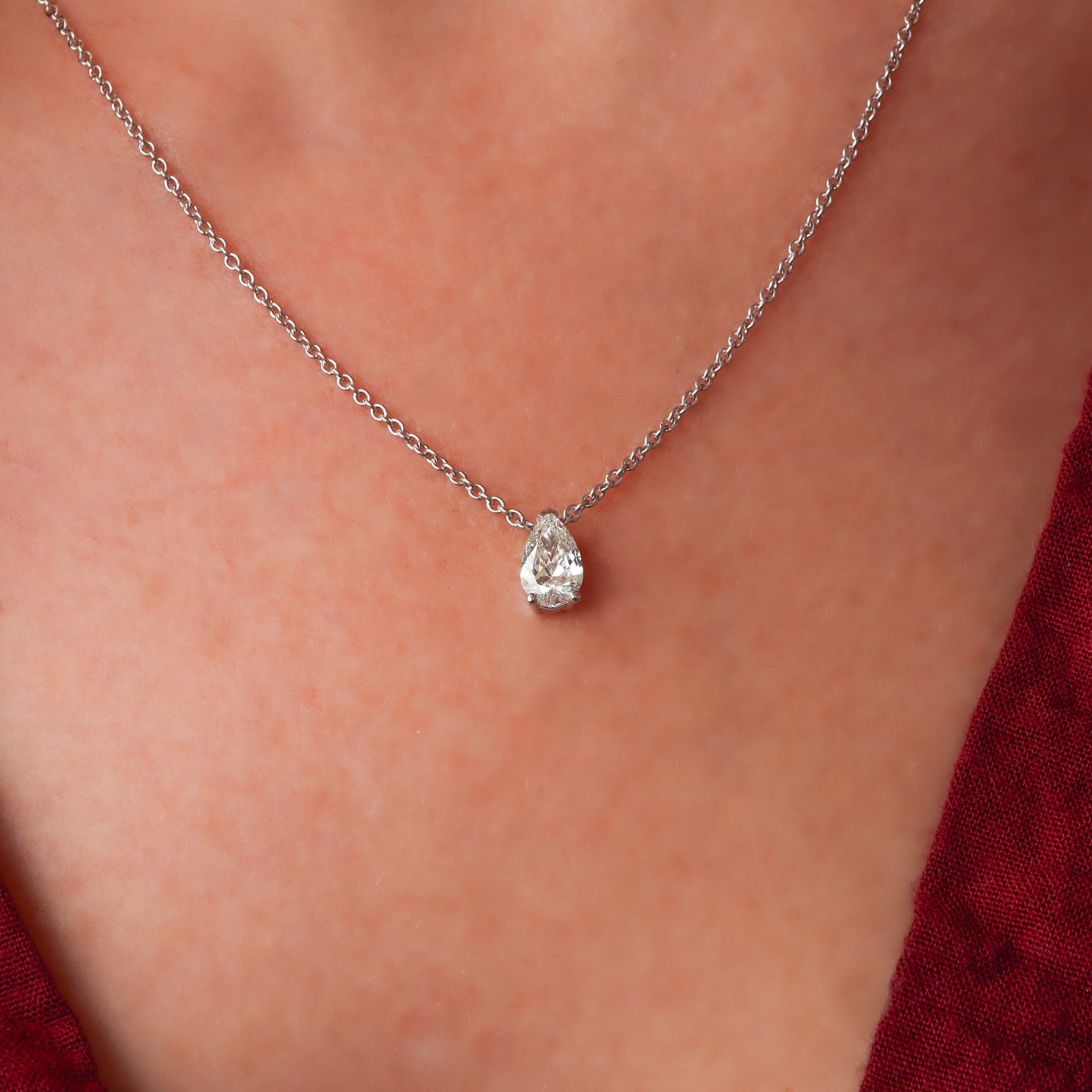 שרשרת סוליטר - יהלום טיפה מרחף