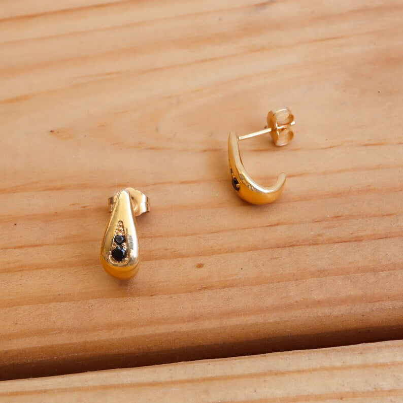 עגילי טיפה חובקים | יהלומים שחורים