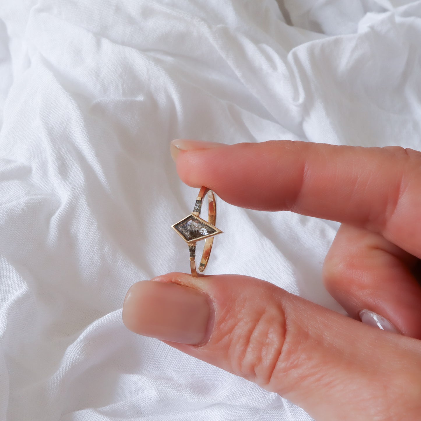 Geometric Salt & Pepper Diamond Trio Ring | Yellow Gold