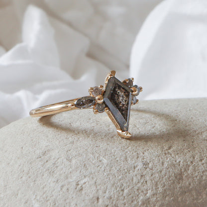 טבעת גלקסי דלתון ומרקיזות | Salt & Pepper