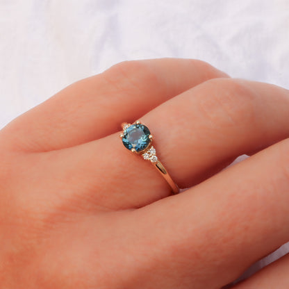 טבעת בלו טופז ויהלומים | זהב צהוב